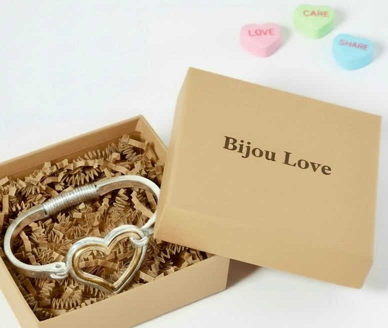 Bijou Bangle Brass Hammered Heart - Love Story