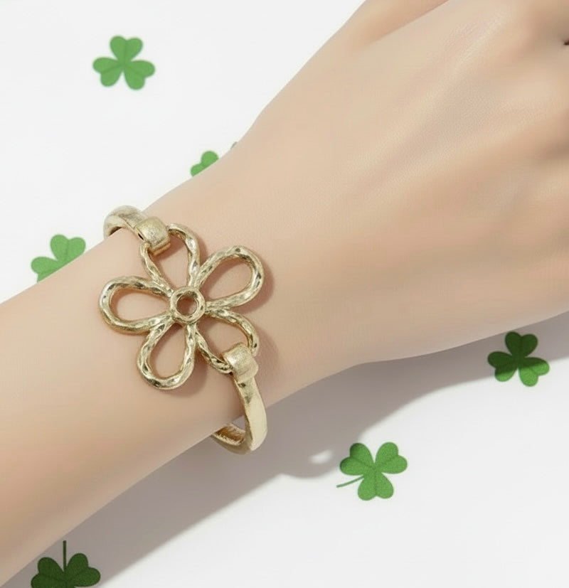 Bijou Bangle Clover Hammered Metal Flower Hook