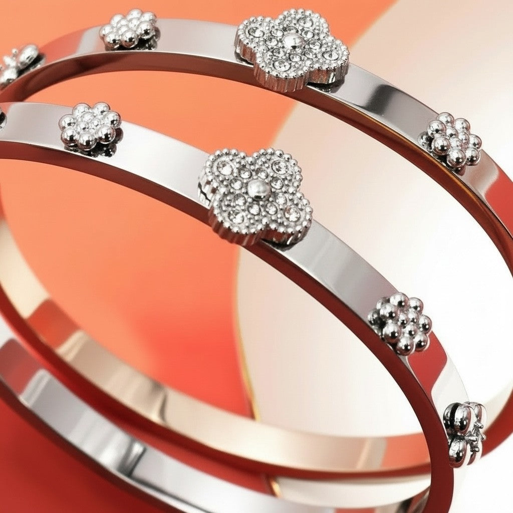 Bijou Bangle Clover Vintage 18K Stainless