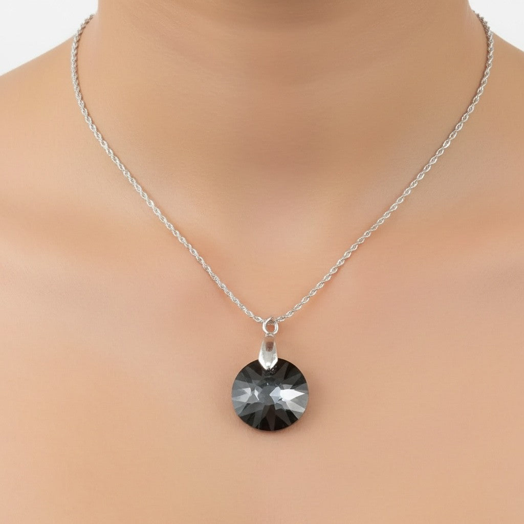 *ARRIVALS* BIJOU SWAROVSKI CRYSTAL SUN NECKLACE